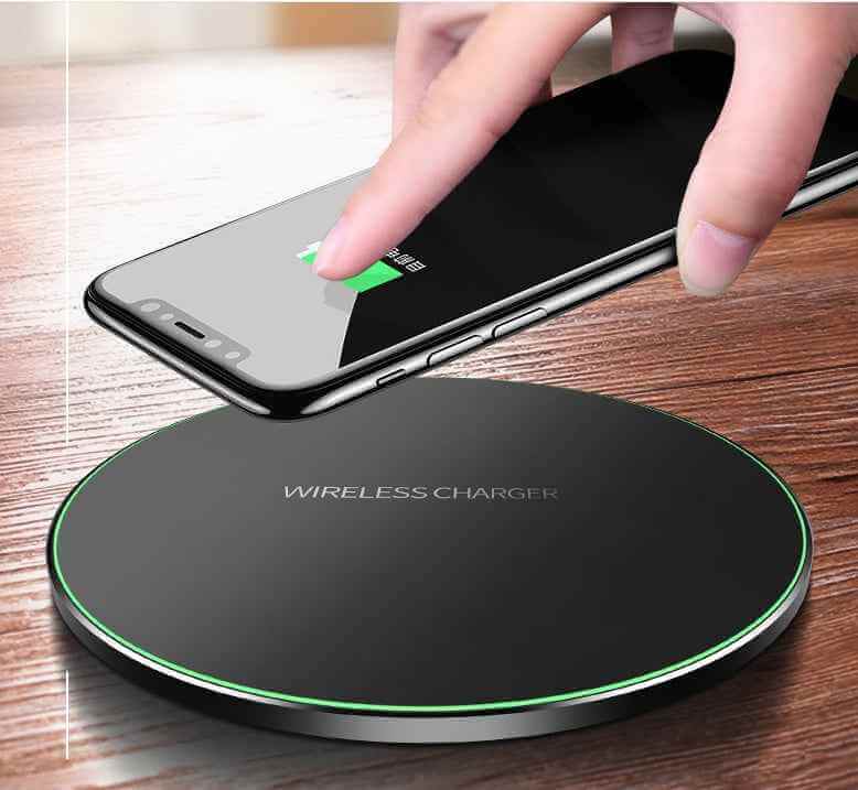 Wireless Fast Charging Pad for iPhone and Samsung - High-Speed Wireless Charger