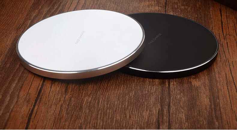 Wireless Fast Charging Pad for iPhone and Samsung - High-Speed Wireless Charger